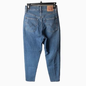 Levi’s High Waisted Taper Mom Jeans 90s Y2K